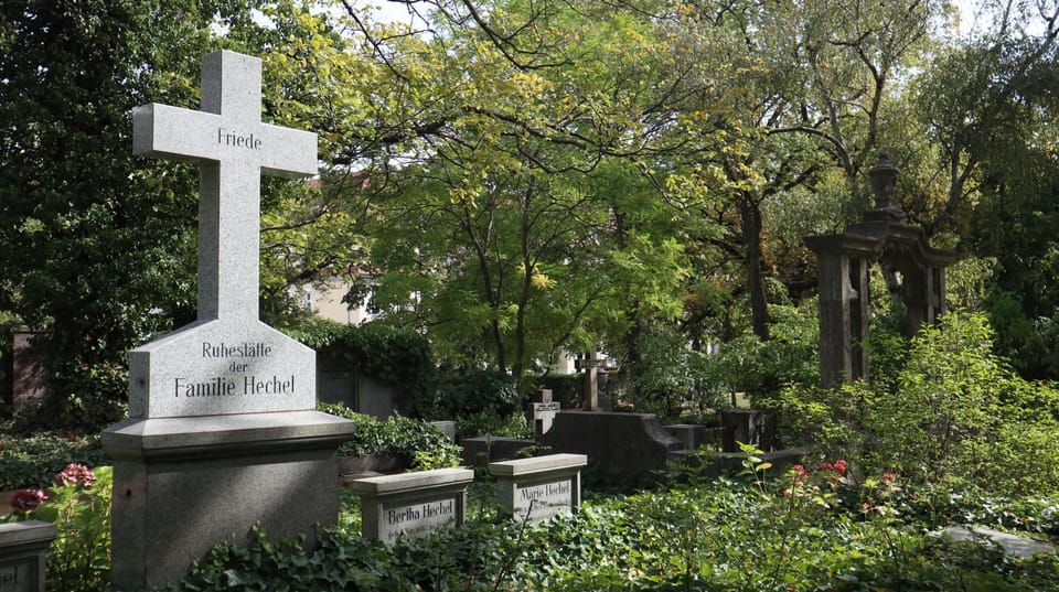 Berlin: Tour Through the Invalids Cemetery - Notable Figures Interred