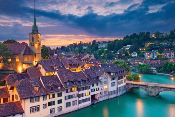 Bern: First Discovery Walk and Reading Walking Tour - Tips for Participants