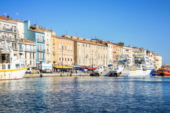 Boat Walk in Sete on the Singular Island 1 Hour - Language and Pricing
