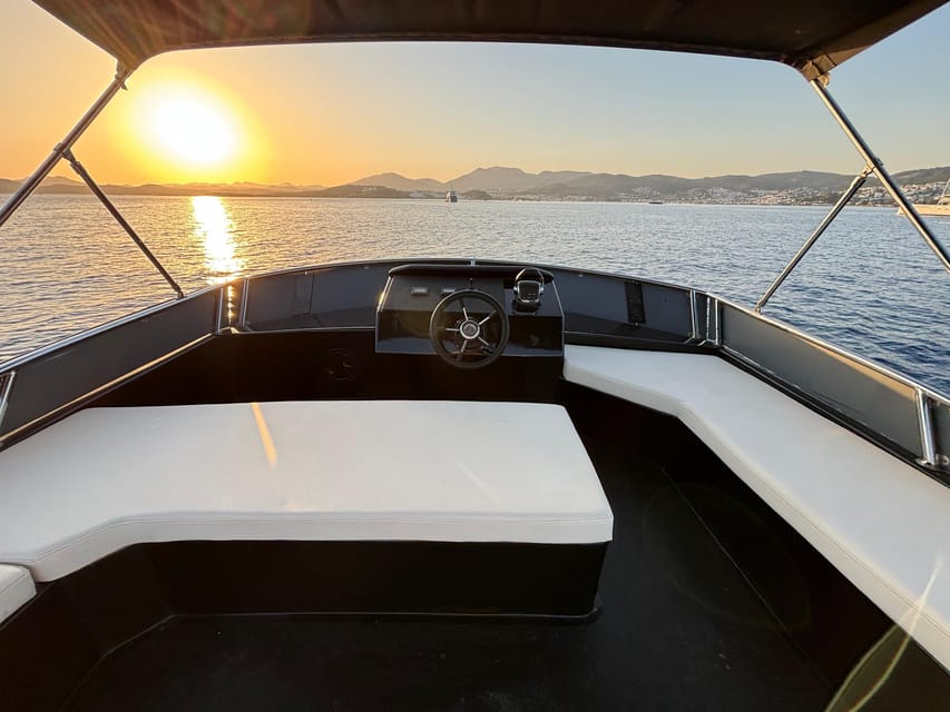 Bodrum Yacht Tour: Private Motoryacht Tour Bodrum - Yacht - Luxury Yacht Features