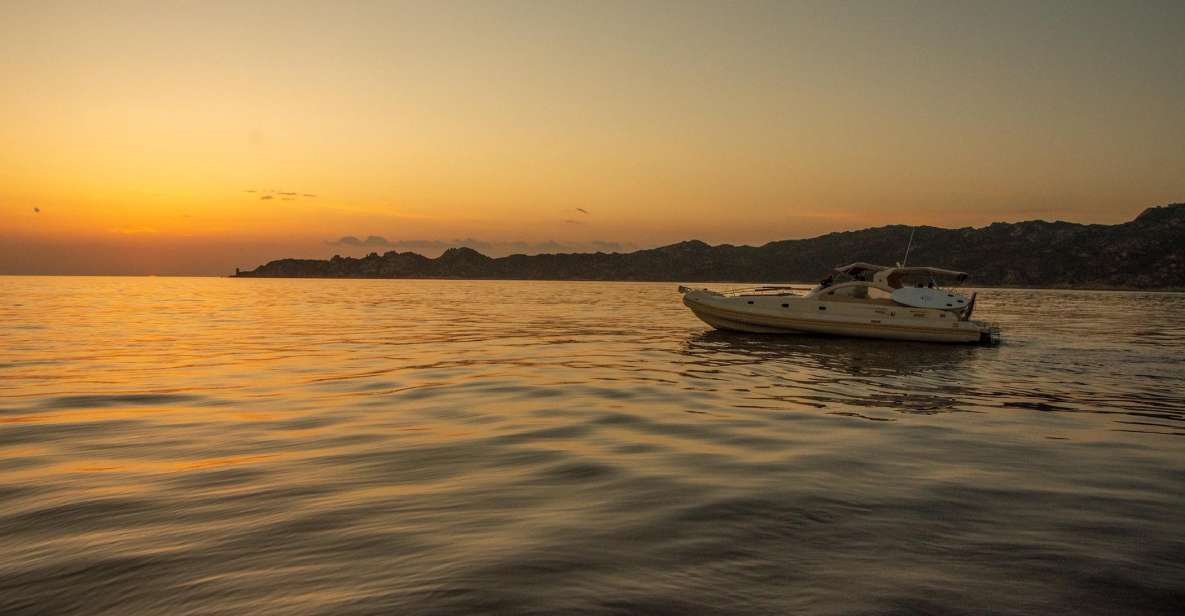 Bonifacio: Sunset Aperitif Dining Boat Tour - Sunset Ambiance