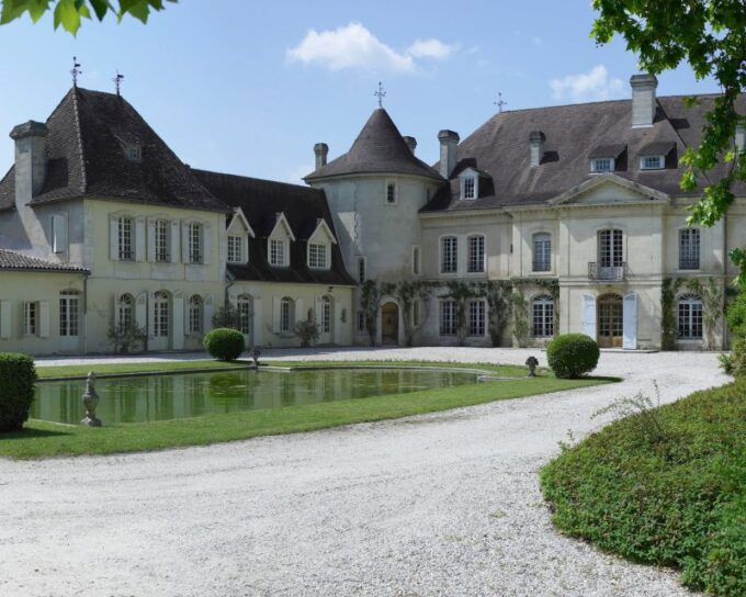 Bordeaux: Vineyard off the Beaten Track With Wine Tasting - Tips for First-Time Visitors