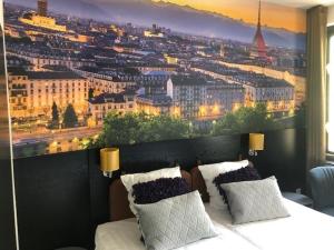 Boutique Hotel De Valk - Transportation and Accessibility