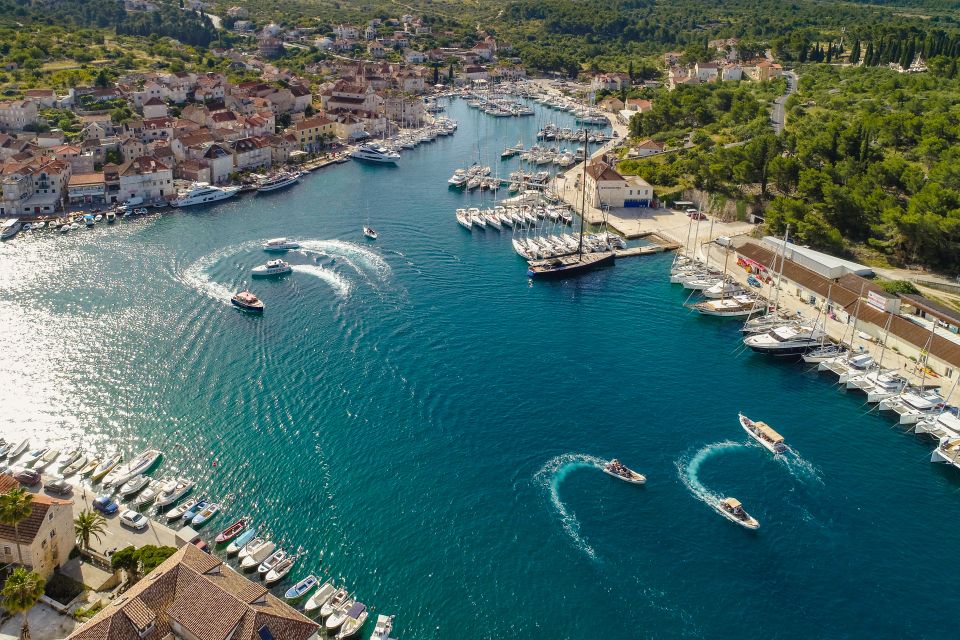 Brač: Blue Cave Island Hopping Luxury Tour - Visiting the Blue Cave