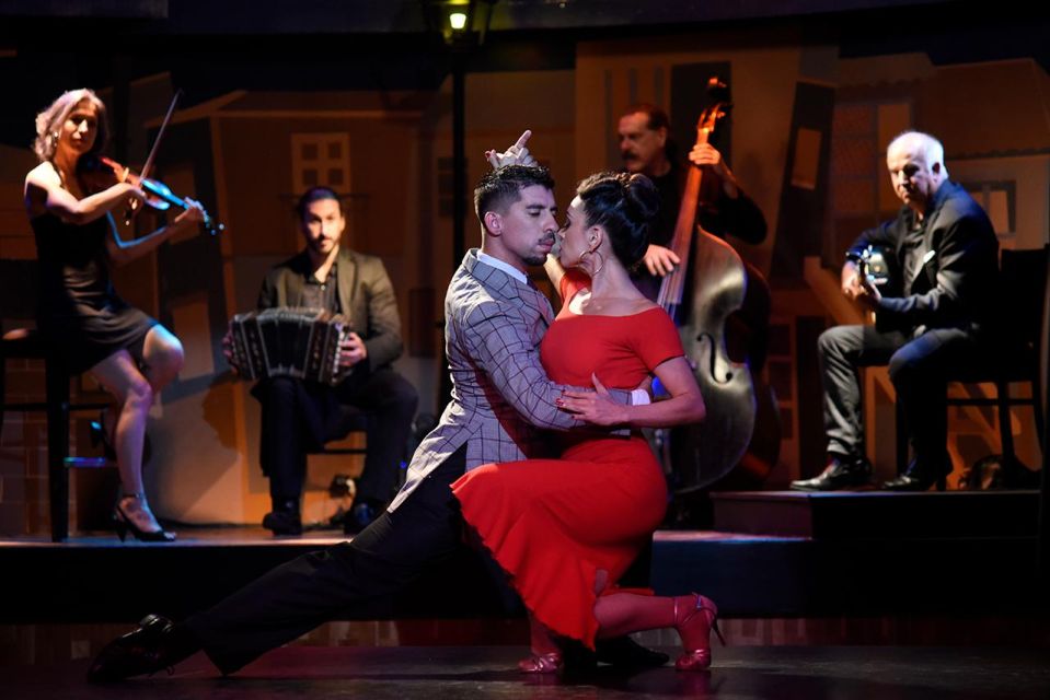 Chapter Tango VIP: Gourmet Dinner + Show + Free Transfer - Language Options