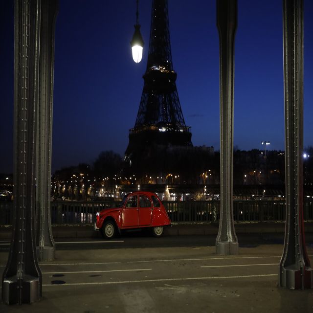 Château De Fontainebleau 2CV - Important Considerations