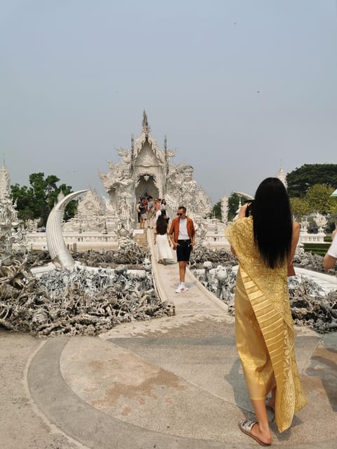 Chiang Rai: 3 Temples and Golden Triangle 1 Day Tour - Black Temple Discovery