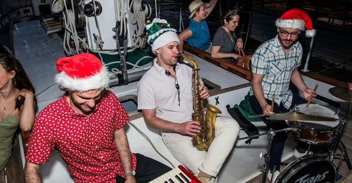 Christmas Holiday Lights Cruise Aboard Schooner America 2.0 - Complimentary Offerings