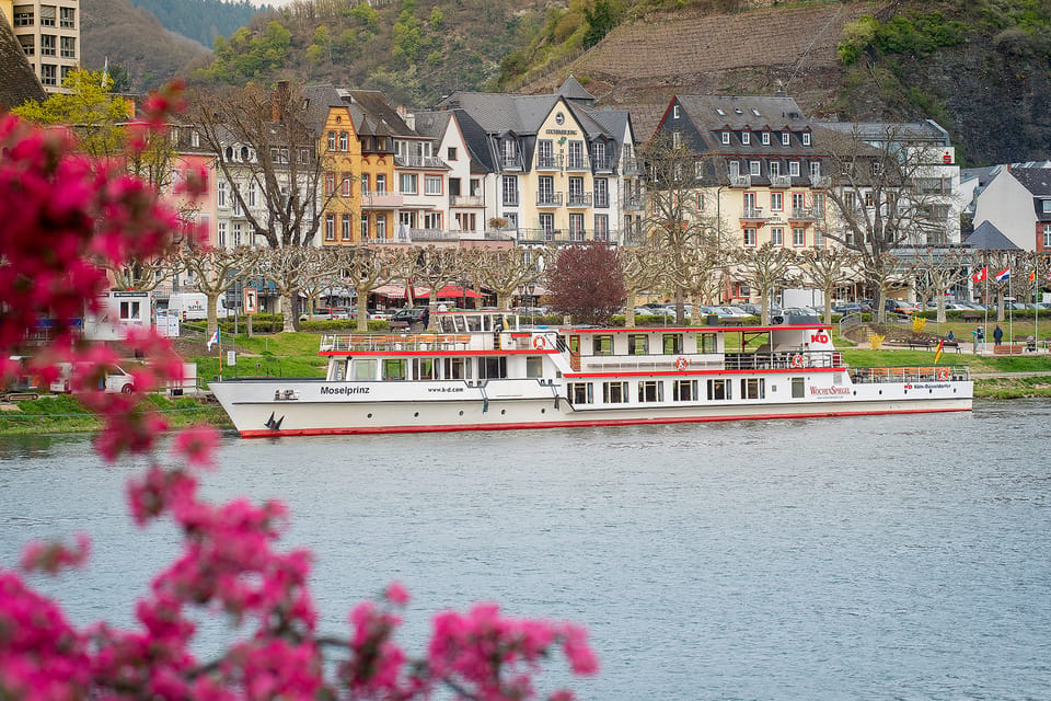 Cochem: KD Panoramic Evening Cruise on the Moselle River - Frequently Asked Questions