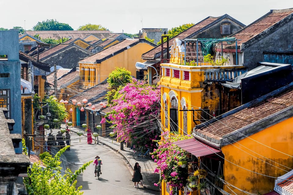 Coconut Jungle and Ancient Town With Lantern Release - Discovering Handicraft Shops and Art Galleries