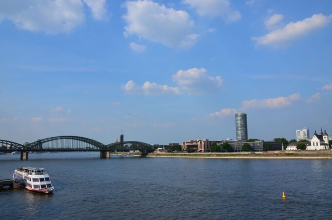 Cologne - Old Town Historic Walking Tour - Getting There