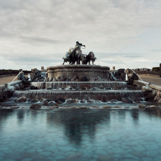 Copenhagen: Private 3-Hour Famous Landmarks Photography Tour - Group Size and Accessibility