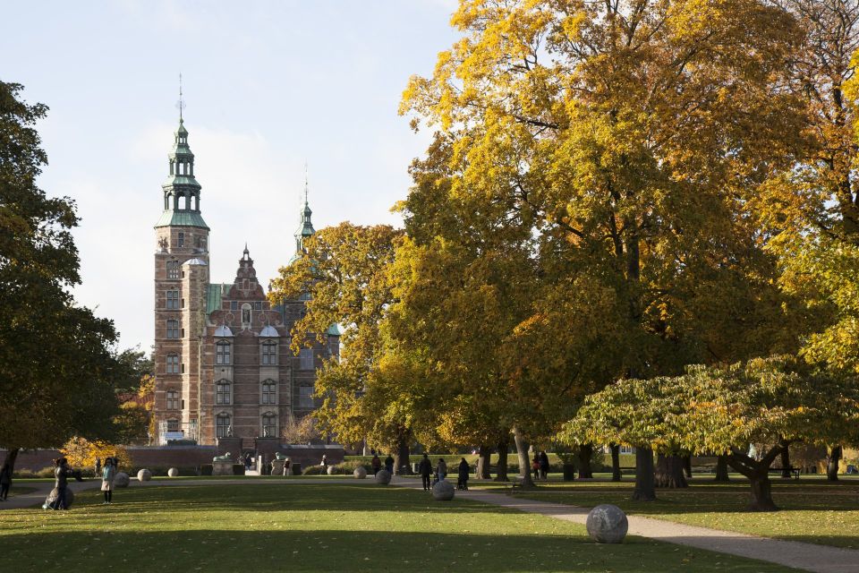 Copenhagen: Private Guided Walking Tour of Rosenborg Castle - What to Expect