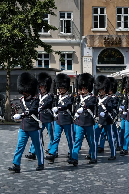 Copenhagen: Public 2-Hour Guided Walking Tour in French - Customer Feedback