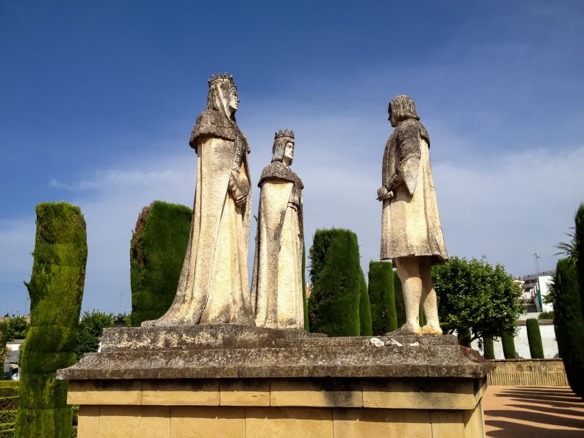 Córdoba: Jewish Quarter, Alcazar, and Mosque Cathedral Tour - Visiting the Alcazar