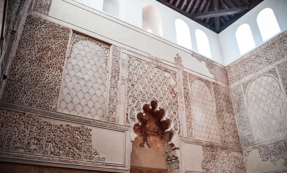 Córdoba: Jewish Quarter, Synagogue, Mosque, and Alcázar Tour - Tour Duration and Languages