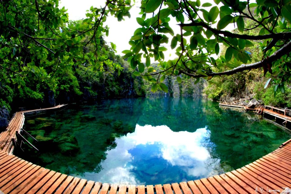 Coron: Private Tour With Kayangan Lake and Twin Lagoon - Enjoying Corons Beaches