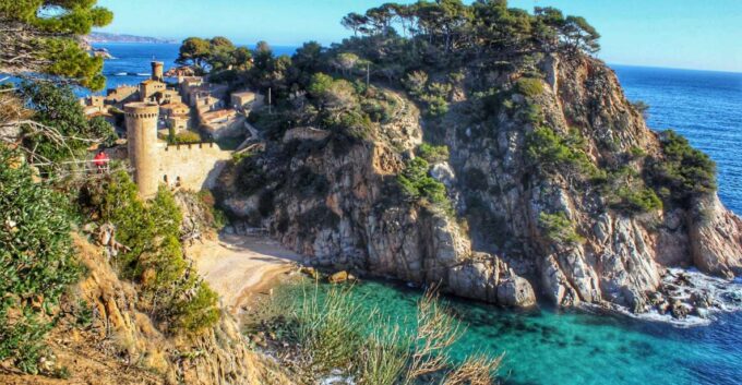 Costa Brava: Discovering Beaches, Hiking, and Swimming - Group Size and Guide Information