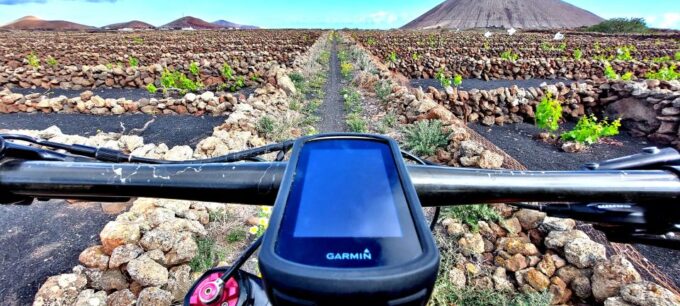 Costa Teguise: E-Bike Tour Among the Volcanoes in Lanzarote - Exploring the Volcanic Landscapes