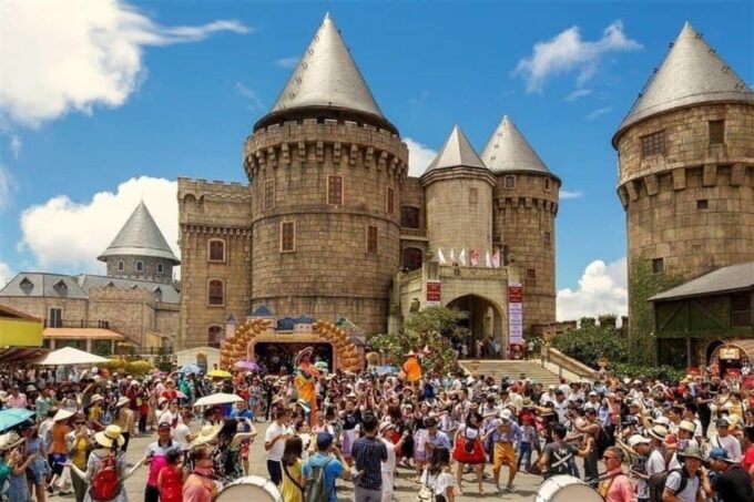 Da Nang: Ba Na Hills & Golden Bridge Day Trip With Buffet … - Dining and Refreshments