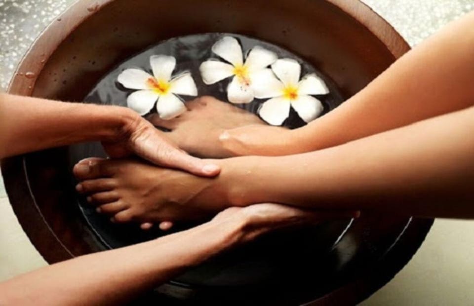 Da Nang: Relax With 60 Minutes Foot Massage - Accessibility Considerations