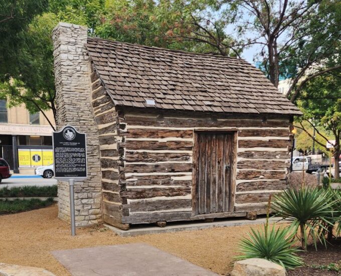 Dallas: Historic Downtown Audio Self-Guided Walking Tour - Frequently Asked Questions