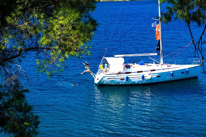 Day Sailing Trip in Halkidiki (7 Hours) - Onboard Refreshments and Greek Cuisine