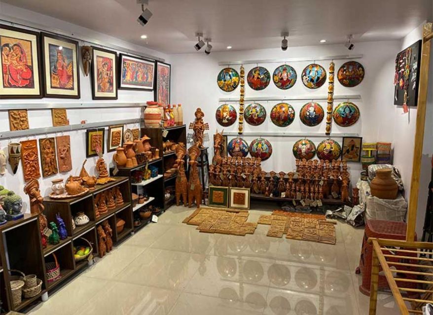 Delhi Exclusive Guided Shopping Tour With Transfers - Booking Information