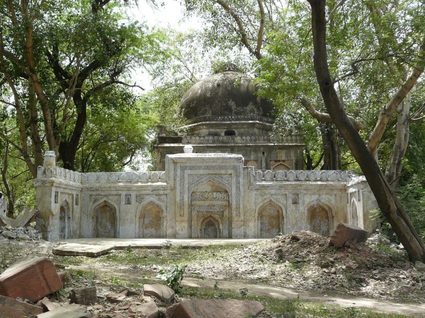 Delhi: Mehrauli With Some Prominent Sites Walk Tours - Meeting Point and Directions