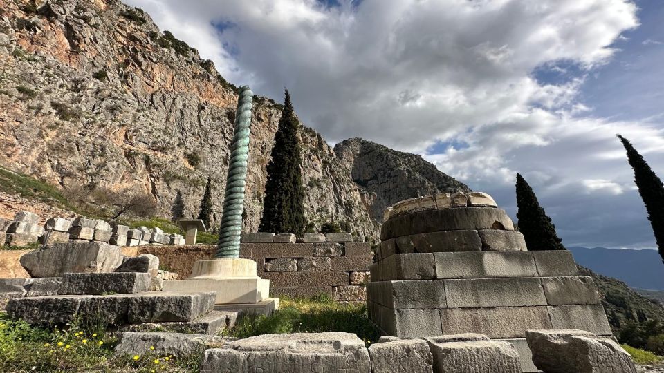 Delphi Navel Of Earth Hosios Loukas Full Day Private Tour - Important Information