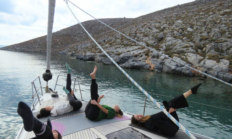 Dia Island: Yoga & Sunset Sailing - What to Expect