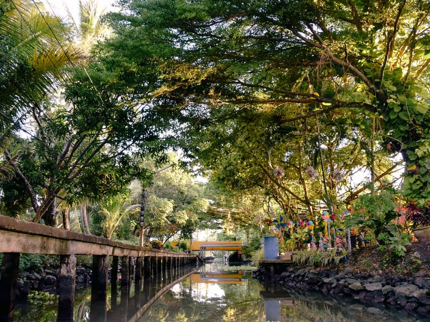 Dragon Temple & Paddle Boat Dinner at Damnoen Saduak - Recommended Dishes at Don Wai Market