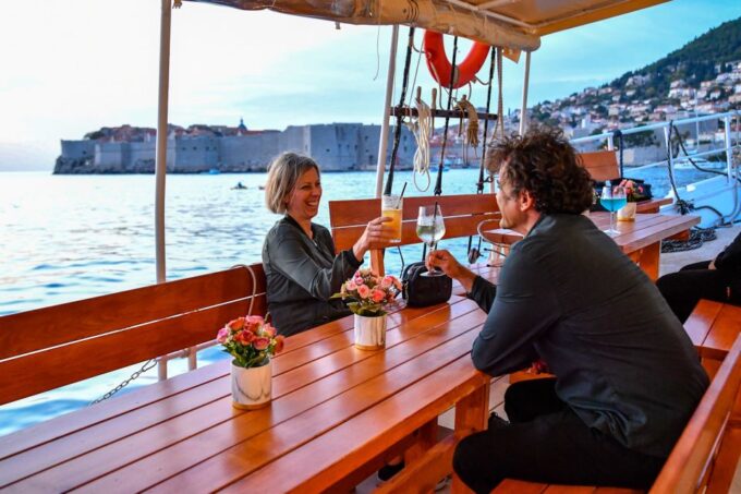 Dubrovnik: Old Town Cruise With Lunch - Local Cuisine and Ambiance