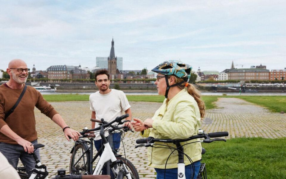 Düsseldorf: Group Biking Adventure - What to Bring on the Tour