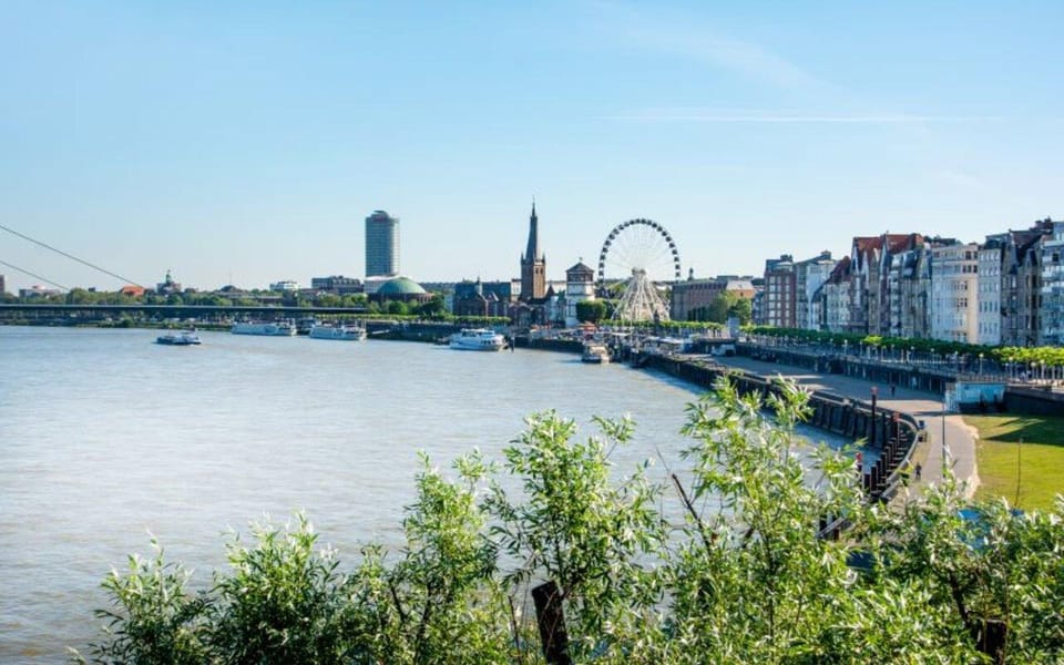 Düsseldorf: in a Nutshell - the 60 Minutes Tour - Meeting Point and Accessibility