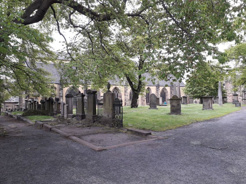 Edinburgh: Greyfriars Kirkyard Tour - Historical Significance of Greyfriars