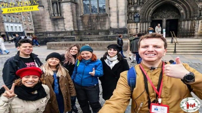 Edinburgh: Heart Of Old Town Private Walking Tour - Weather Considerations