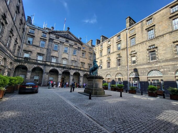 Edinburgh Old Town: Womens History Walking Tour - Booking Details