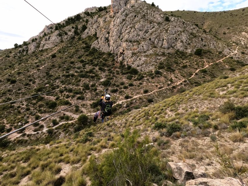 Elda: Bolón Ferrata, Record Zip Line. - Important Considerations