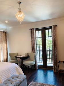 Emigrants Inn - Travel Tips for Visitors