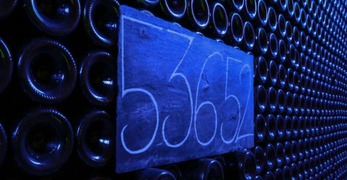 Epernay: Winery and Cellar Tour With Champagne Tasting - Champagne Tasting Experience