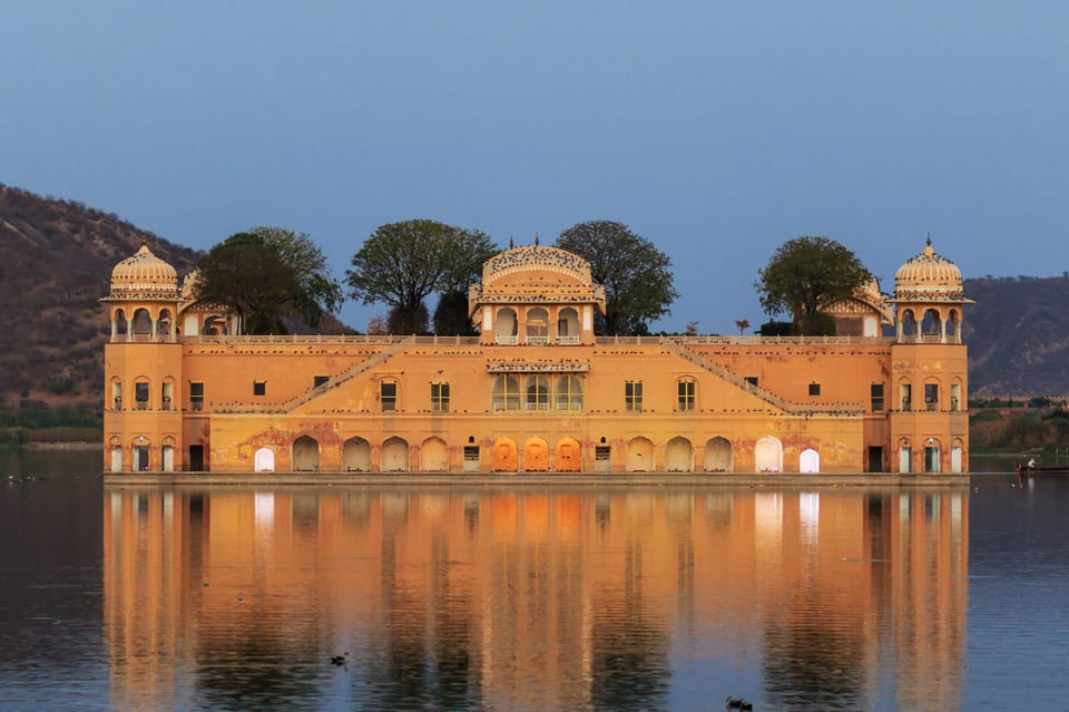 Exotic Golden Triangle Tour From Delhi 5 Days 4 Nights - Exploring New Delhi