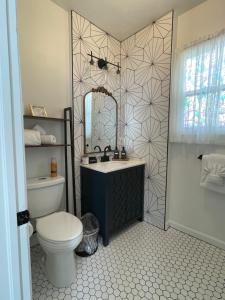 Flora House Denver - Nearby Attractions