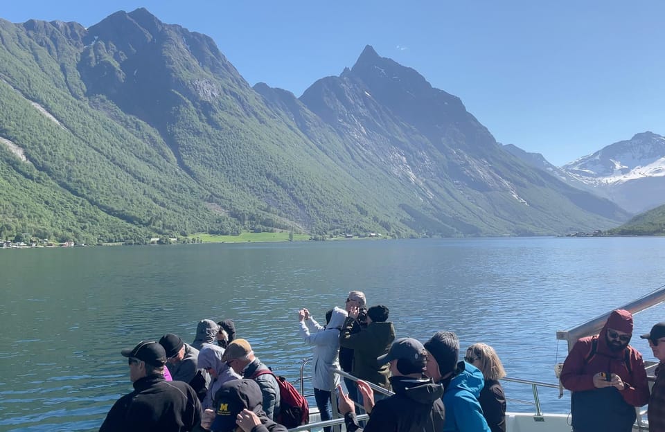 From Ålesund to Øye: Hjørund Fjord One-Way Boat Cruise - Accessibility and Meeting Point