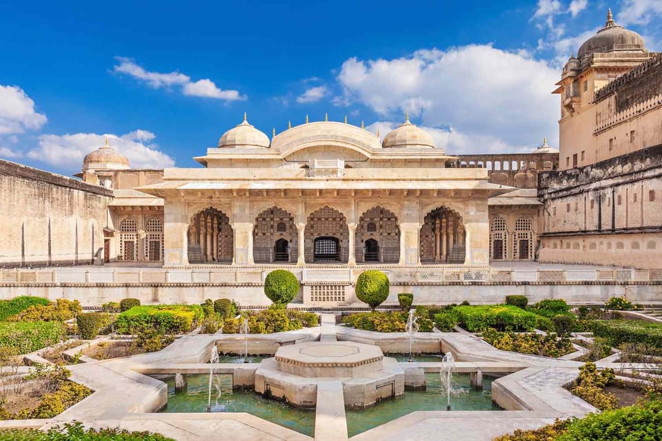 From Delhi: 2-Days Luxury Golden Triangle Tour With Hotel - Sunrise Visit