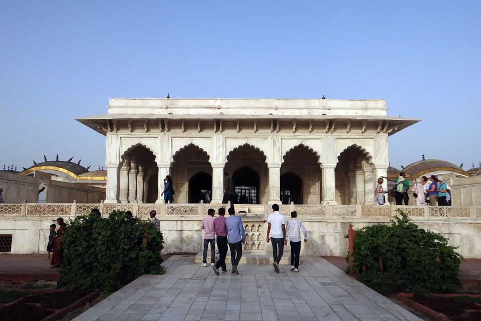 From Delhi - Day Trip of Taj Agra Fort & Baby Taj - Best Time to Visit