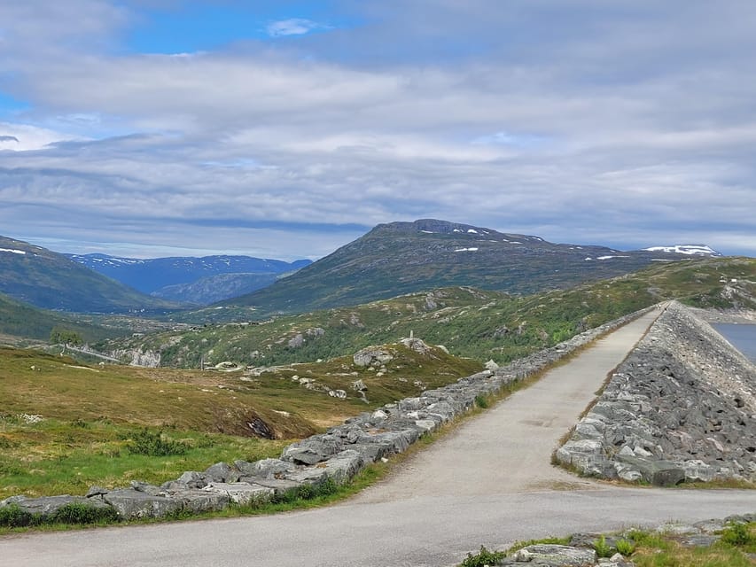 From Eidfjord: Voringsfossen Waterfalls and Sysendammen Dam - Tour Inclusions and Amenities