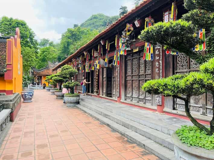 From Hanoi: Perfume Pagoda & Learn About Vietnamese Religion - Cultural Significance of Perfume Pagoda