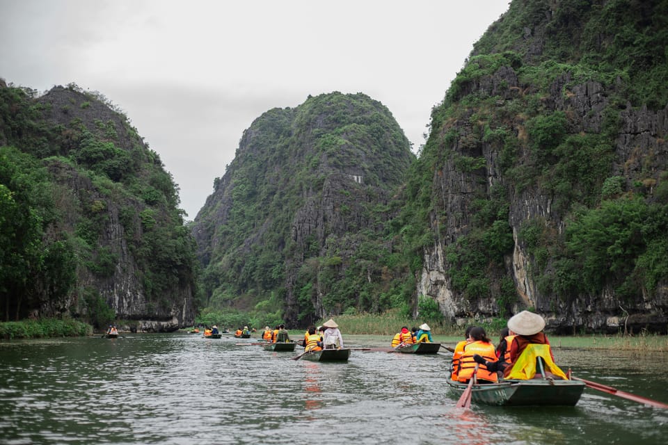 From Hanoi: Tam Coc, Hoa Lu & Mua Cave Full-Day Trip - Local Cuisine Experience