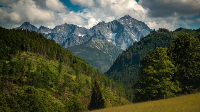 From Krakow: Hot Springs and Zakopane With GubałÓwka - The Beauty of Gubałówka